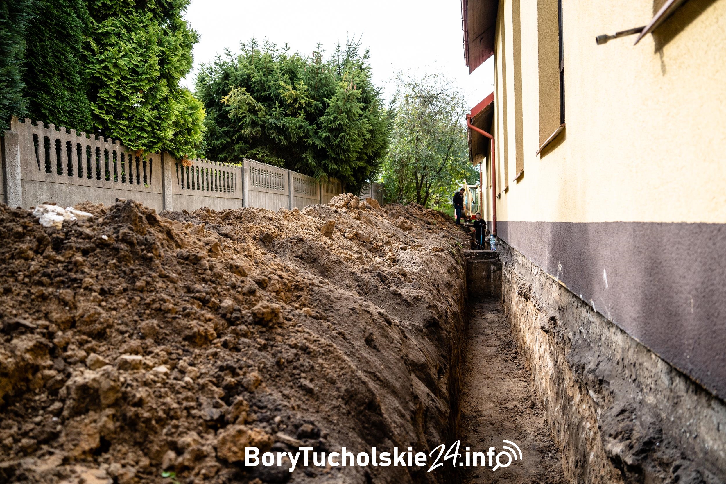 Ocieplenie i nowe źródła energii. Ruszyła modernizacja Domu Kultury w Łęgu