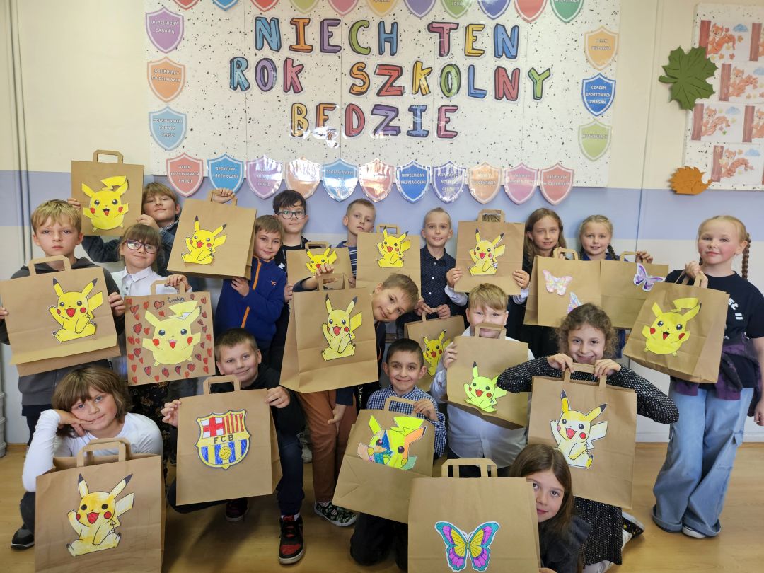 Dzień patrona i pasowanie pierwszaków. Święto w SP nr 2 w Czersku