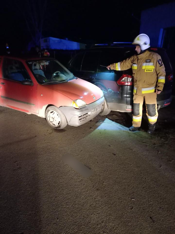 Kierowca był pijany i nie miał uprawnień. Spowodował kolizję