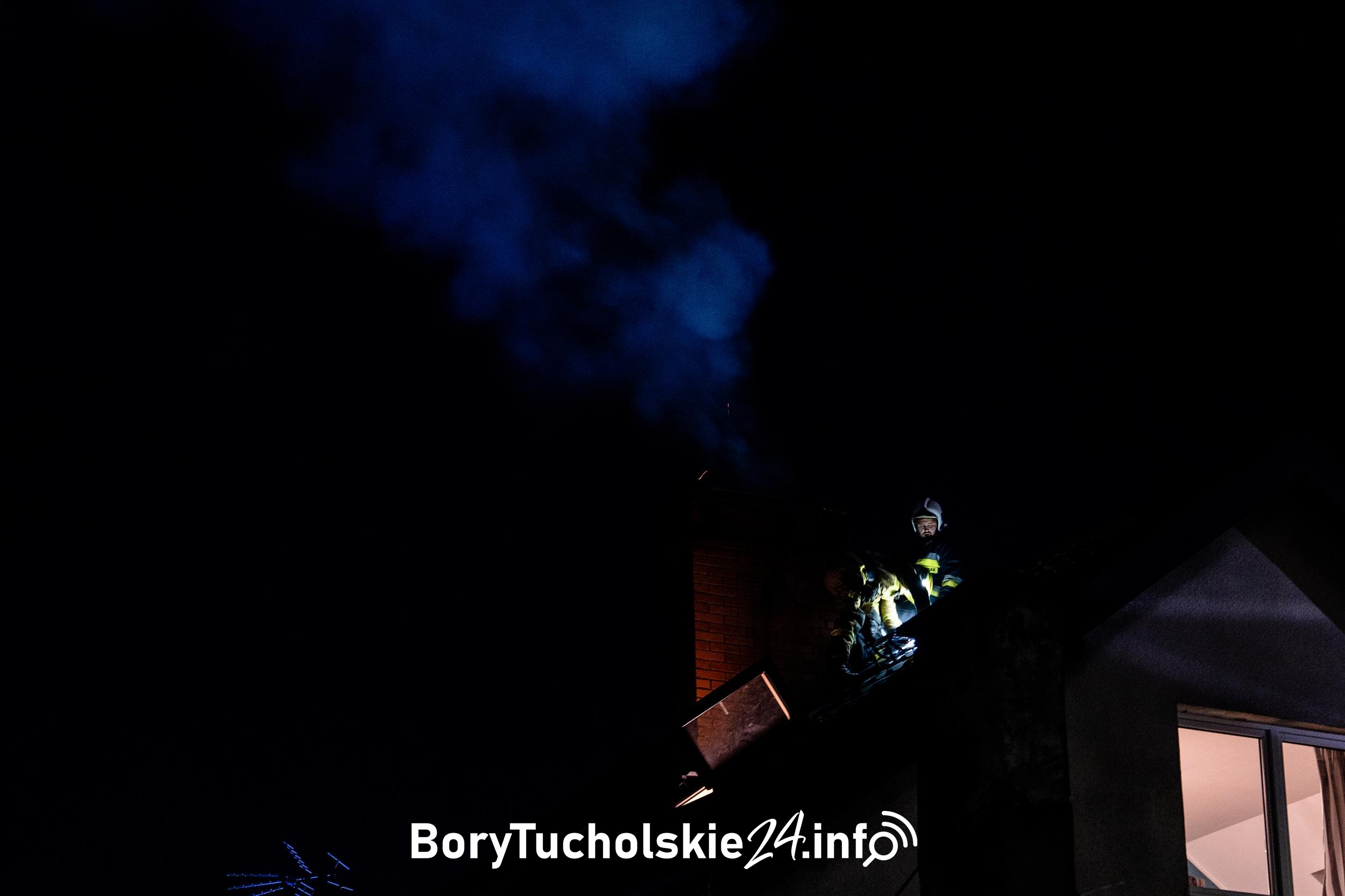 Pożar sadzy w kominie w Śliwicach (FOTO)