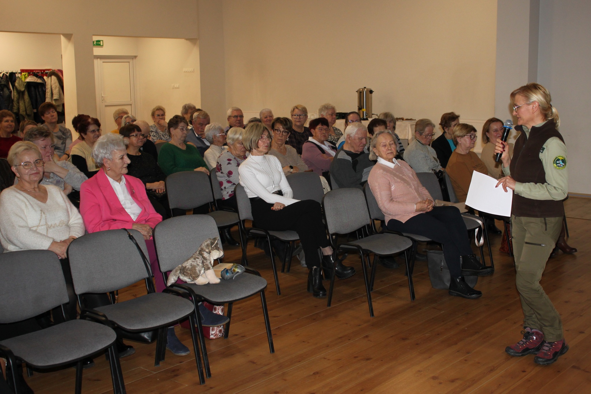 Wykład o wilkach w UTW w Śliwicach (FOTO)