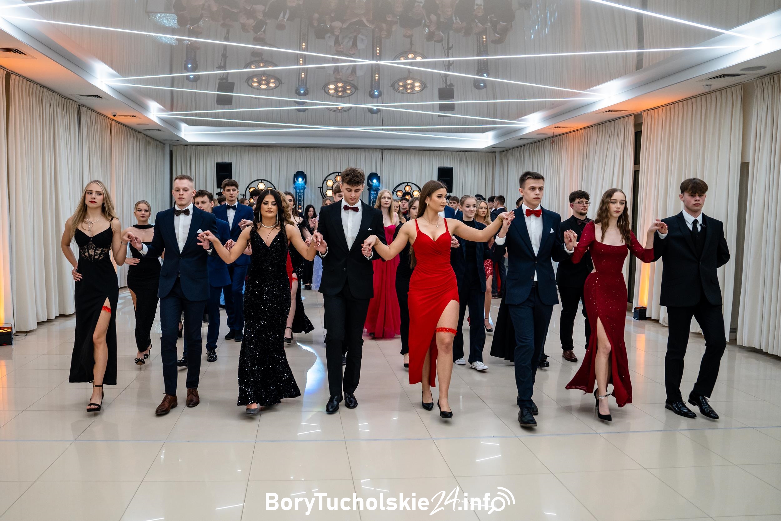 Nowodworek na studniówce (DUŻO ZDJĘĆ)