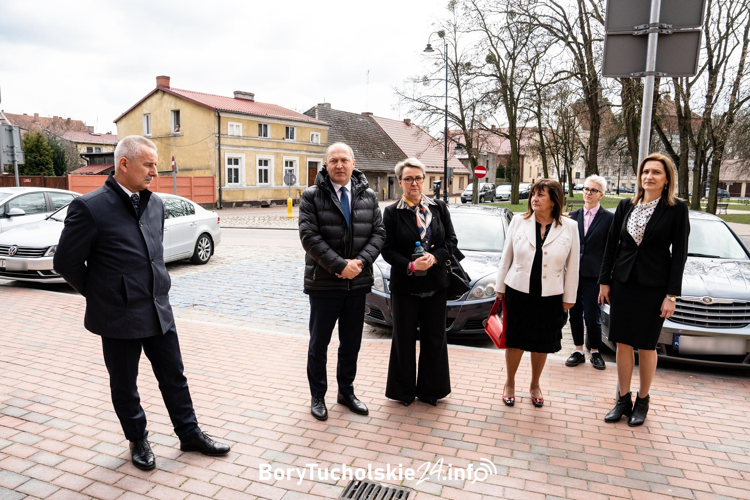 Wiceminister edukacji odwiedził szkoły w gminie Tuchola. Co dalej z likwidacją? (FOTO, WIDEO)