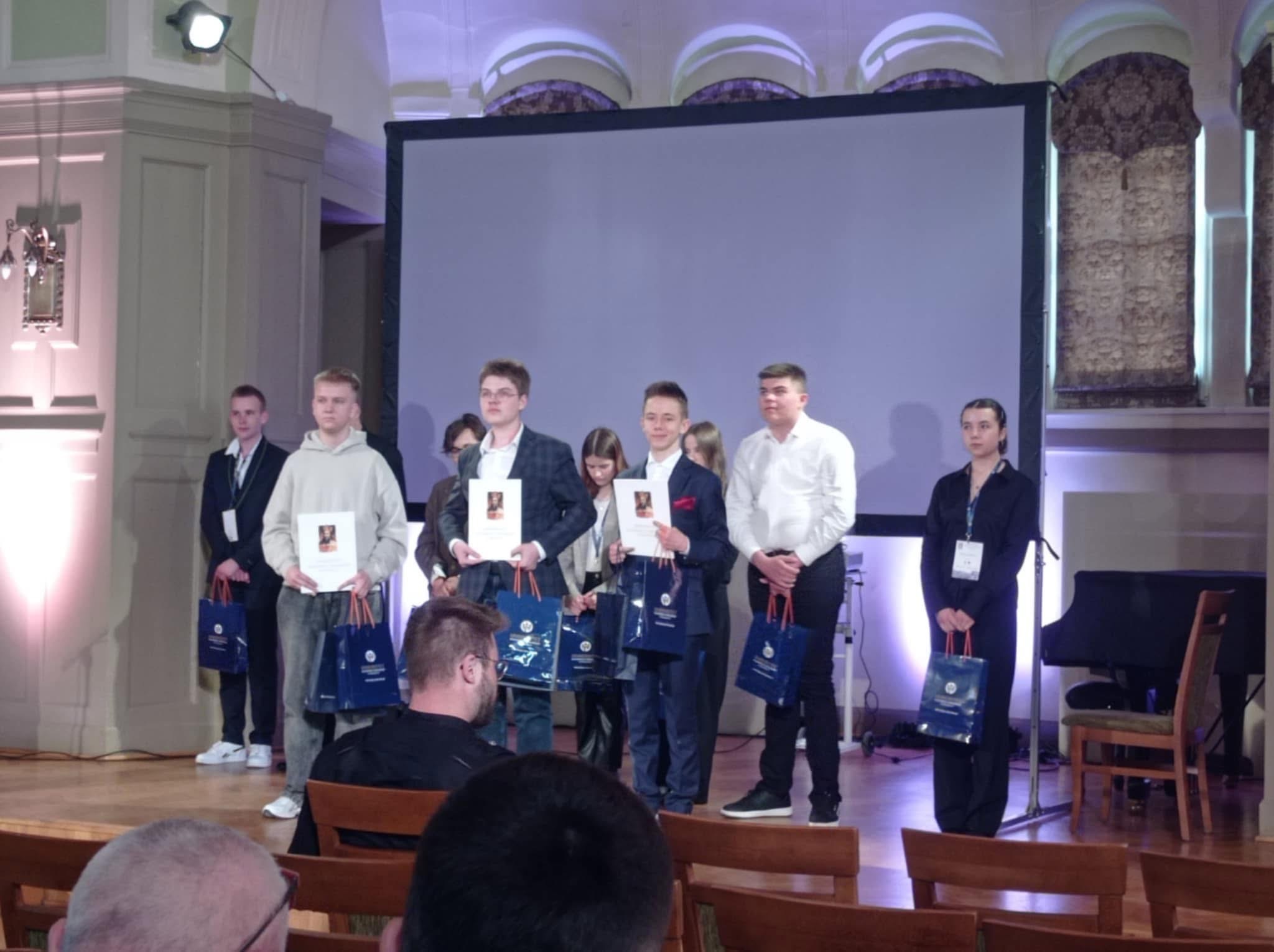 Sukces ucznia LO w Czersku w ogólnopolskim konkursie historycznym