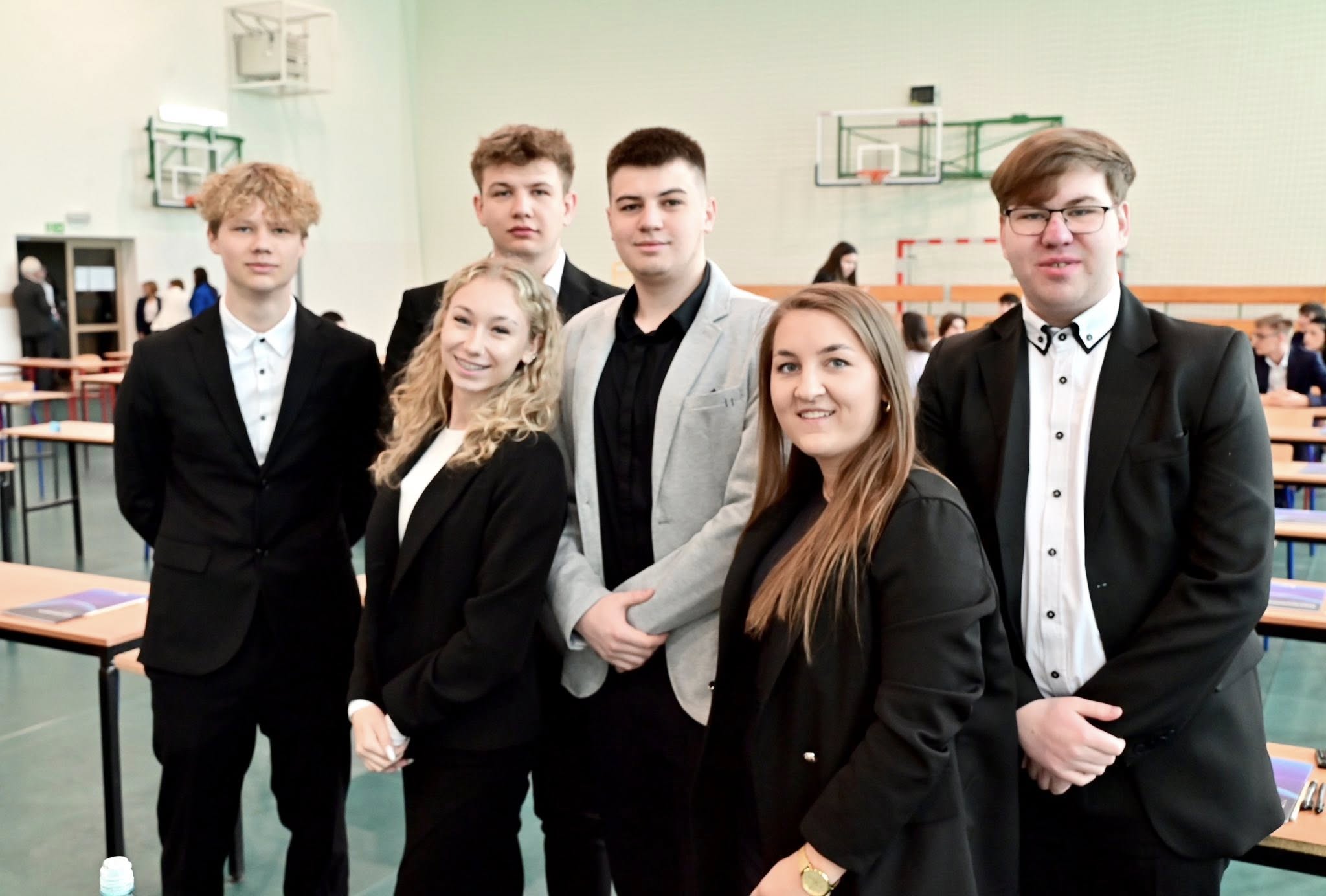 Matura z matematyki w Zespole Szkół w Malachinie (FOTO)