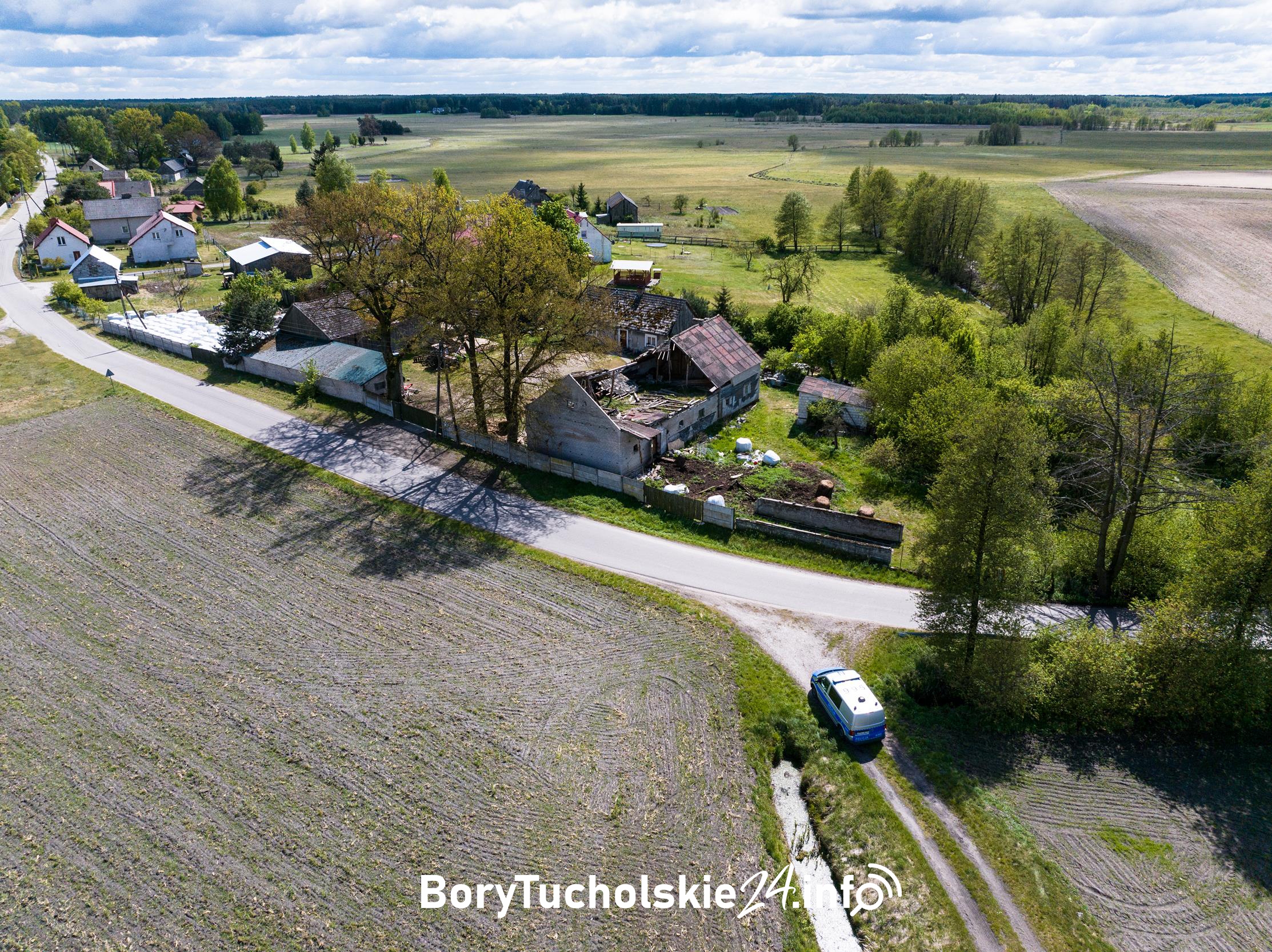 Makabryczne znalezisko na posesji w gminie Czersk. Rozkrające się zwłoki zwierząt