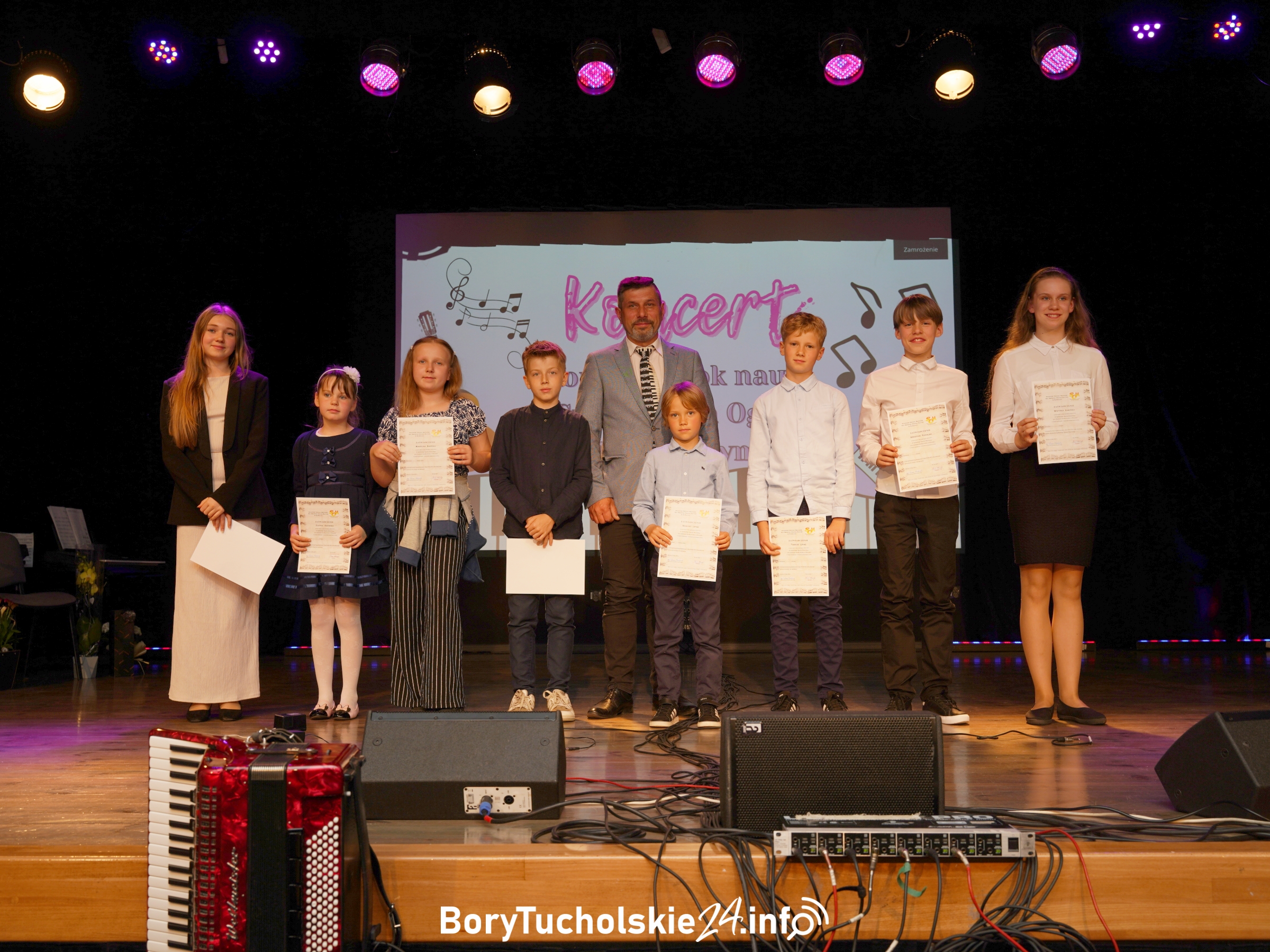 Koncert na zakończenie roku Społecznego Ogniska Muzycznego w Śliwicach (FOTO)