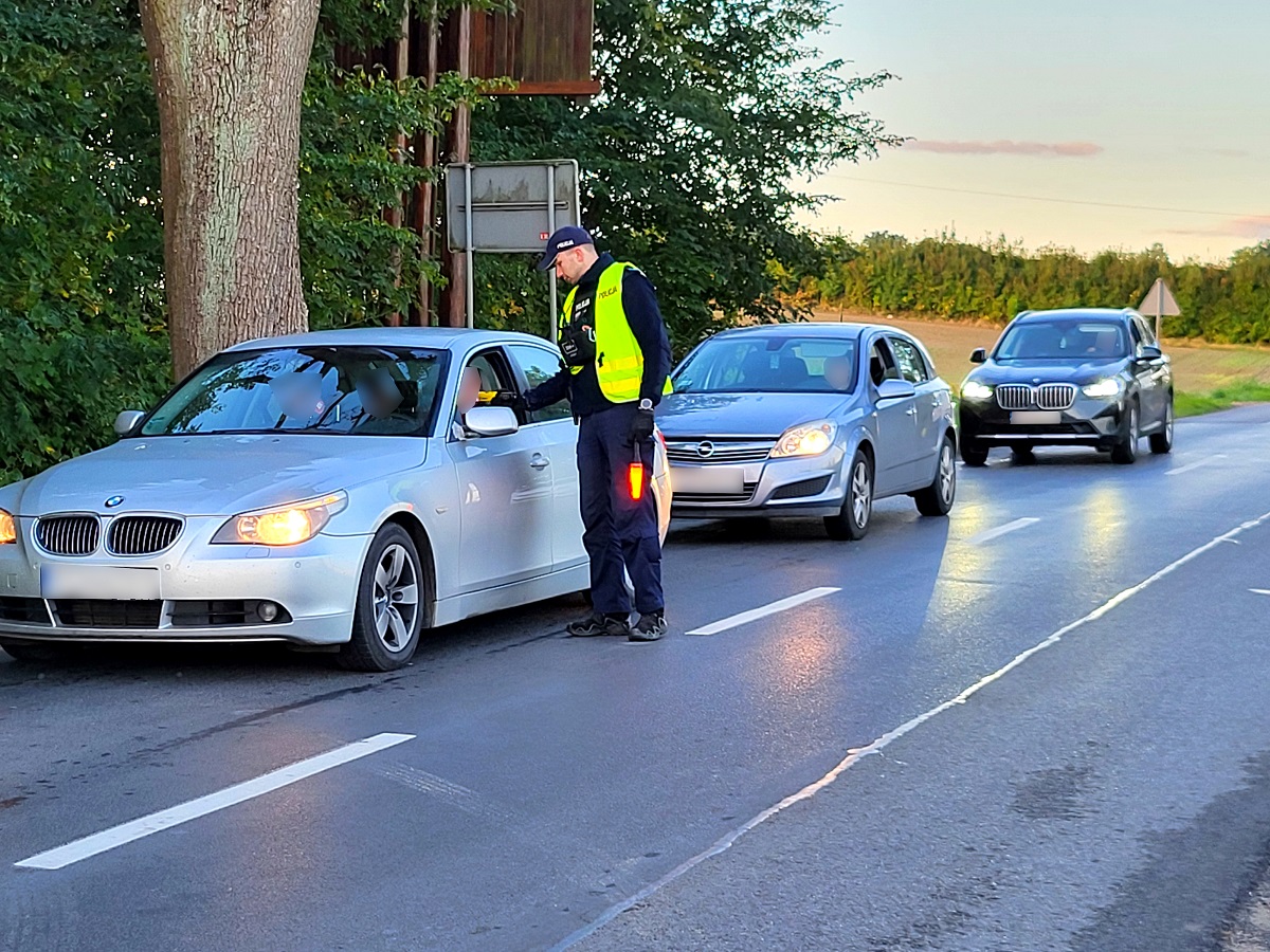 „Trzeźwy poranek” na drogach powiatu tucholskiego – dwóch kierowców pod wpływem alkoholu