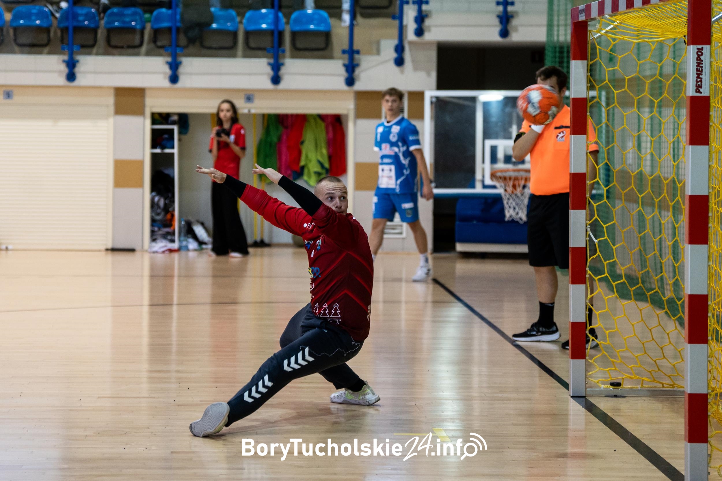 Chwilami walczyli, jak równy z równym. Kolejna przegrana MKS SPR Polska Handball Czersk (FOTO)