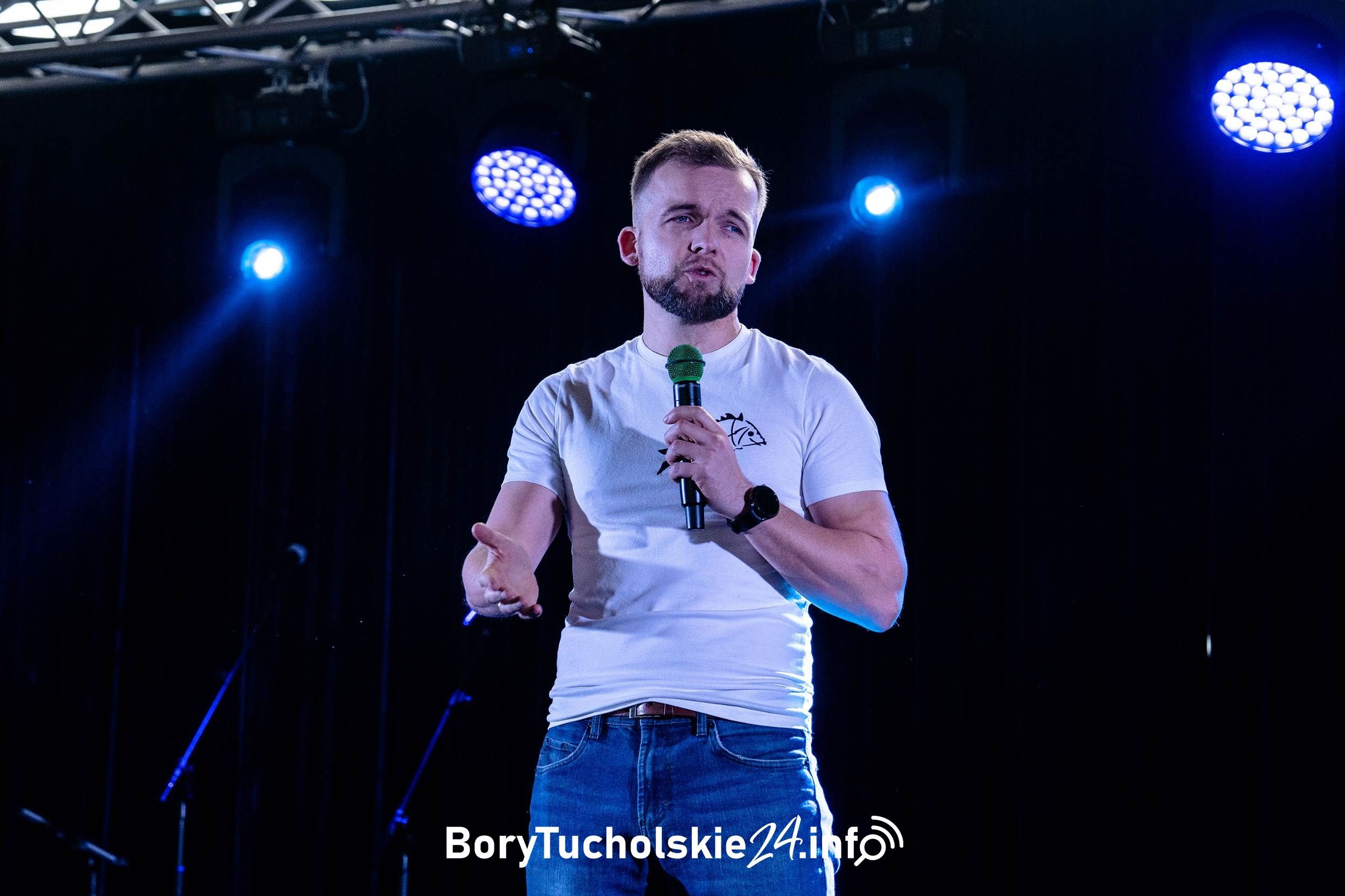 Nie zapłacili mu za występ, bo żartował z burmistrza?