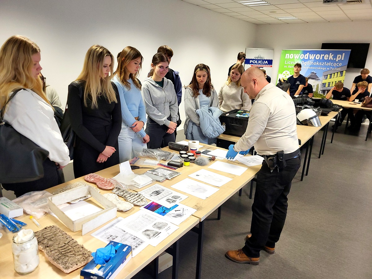 Drzwi otwarte w tucholskiej komendzie policji (FOTO)