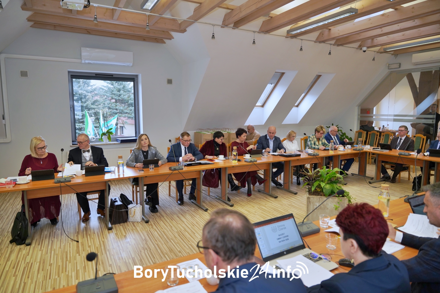 Dlaczego opozycja nie zablokowała czerskiego budżetu? 