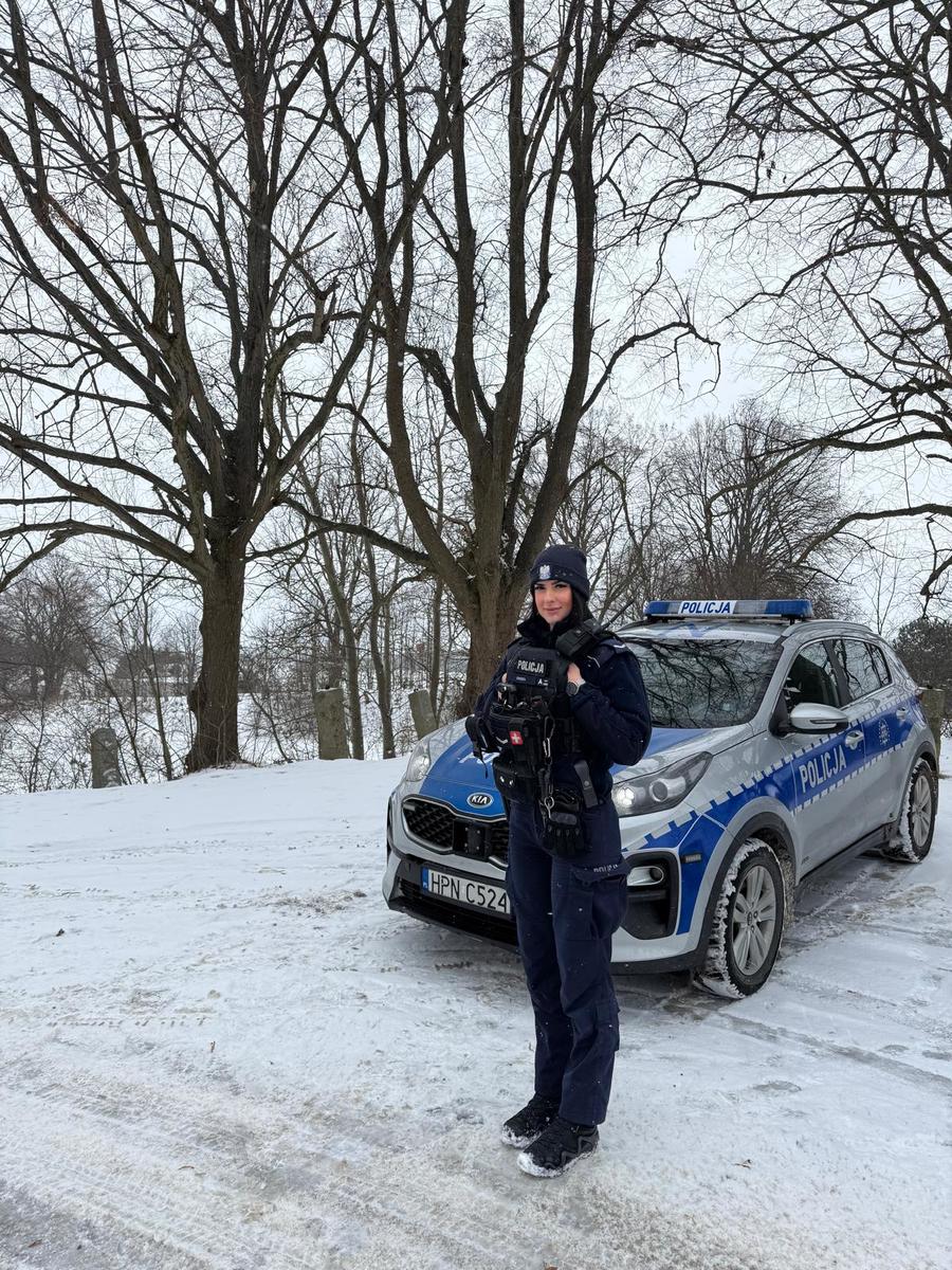 Po służbie, ale na posterunku. Policjantka z Czerska zatrzymała kierowcę bez uprawnień