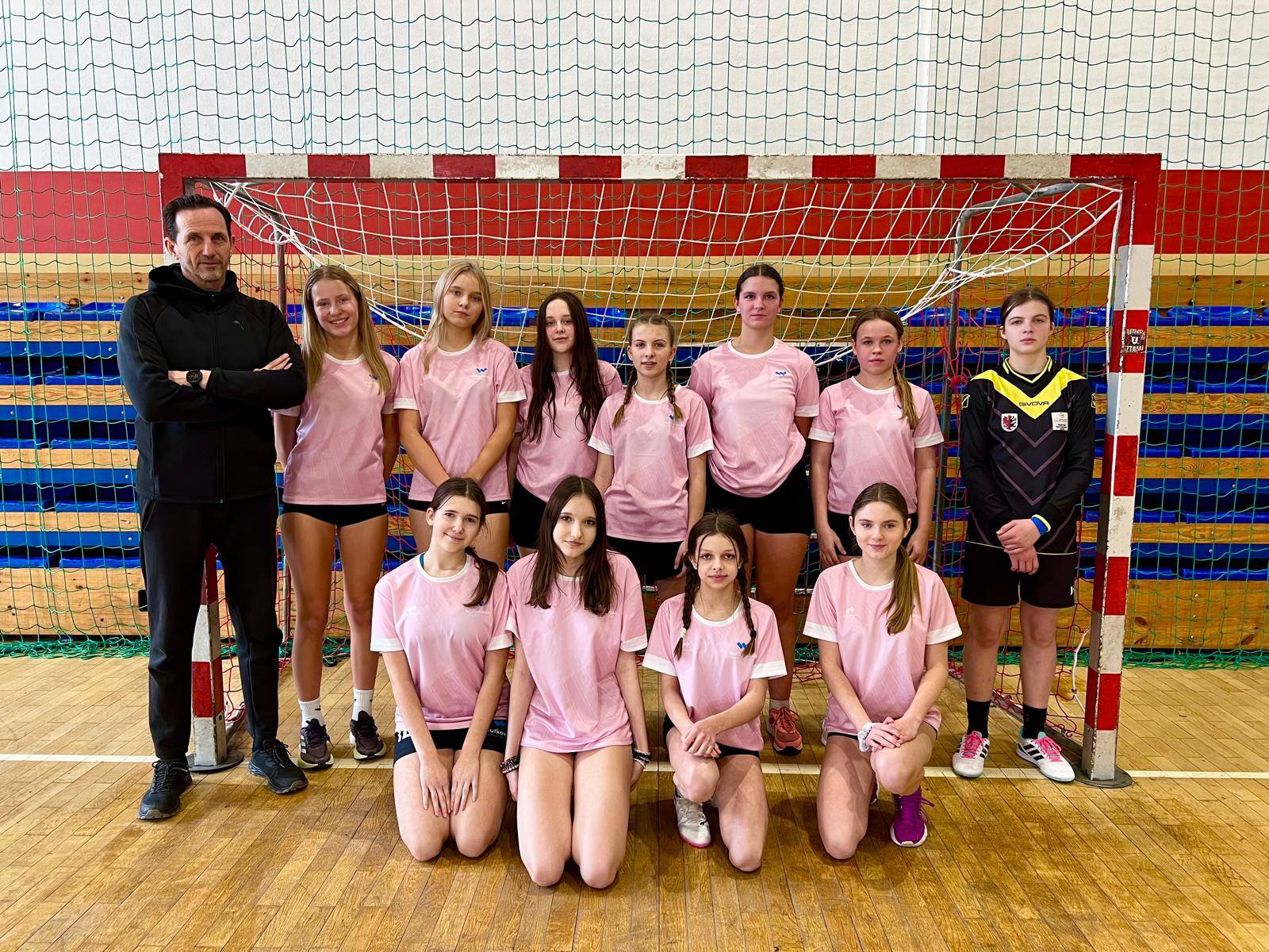 Dziewczęta ze Śliwic z drugim miejscem w ćwierćfinale wojewódzkim (FOTO)