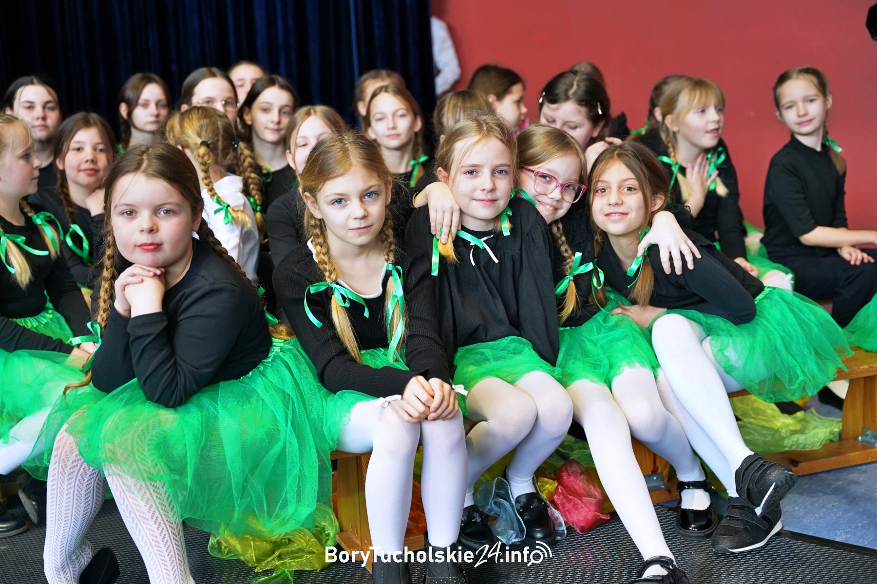 Jubileusz 70-lecia Szkoły Podstawowej w Łęgu (FOTO, WIDEO)