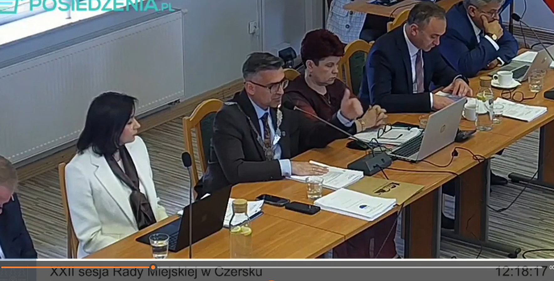 Te słowa naprawdę padły na sesji w Czersku. Co powiedział burmistrz Szpręga? (WIDEO)