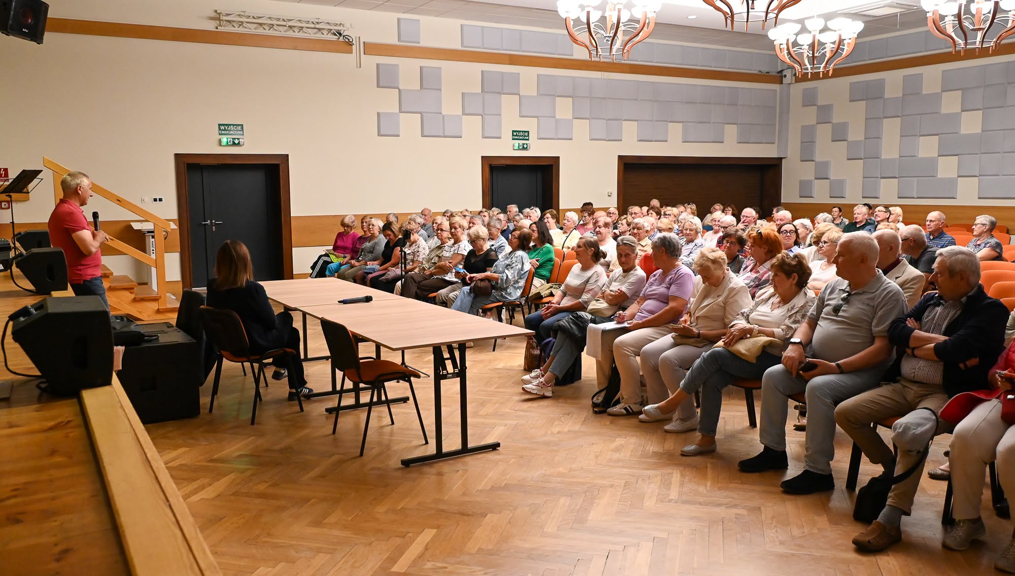 Spotkanie UTW z burmistrzem Tucholi i spektakl o Borach Tucholskich (FOTO)