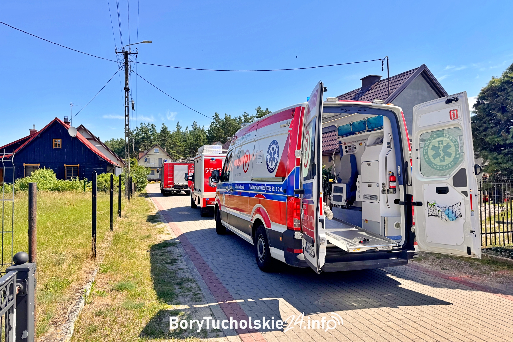 Wypadek podczas cięcia drewna w Rosochatce. Interweniowały służby (FOTO, WIDEO)