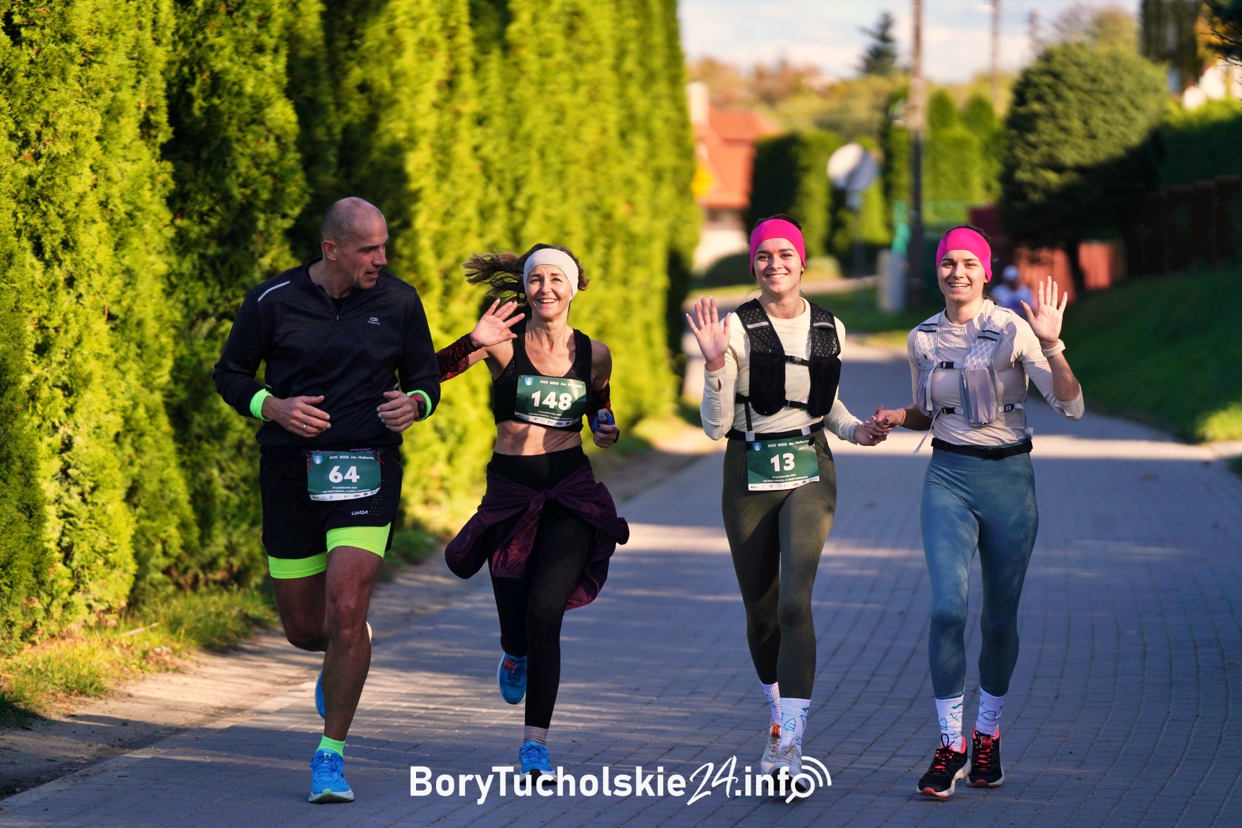 Blisko 200 uczestników na XVII Biegu św. Huberta w Tucholi. Znamy zwycięzców (PRAWIE 300 FOTO)