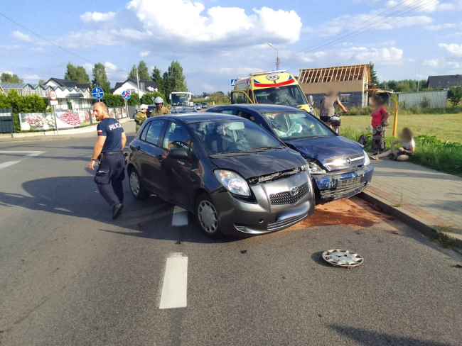 Nie ustąpiła pierwszeństwa i spowodowała kolizję