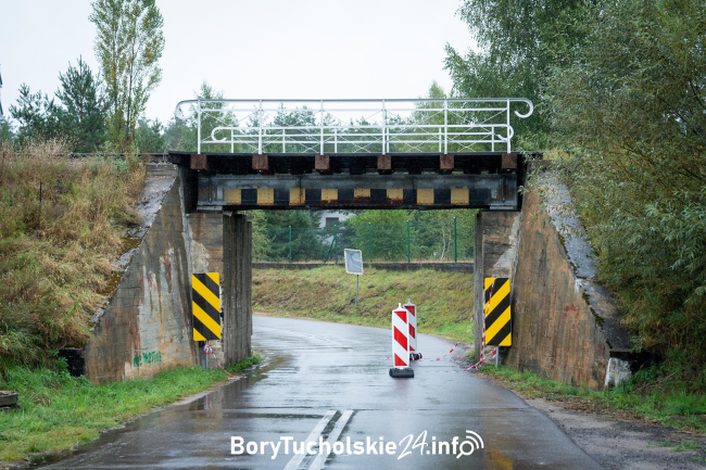 Wiadukt starogardzka Śliwice uszkodzony. 