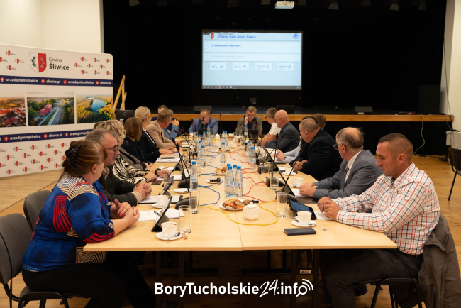 Teraz jest bardziej „eko”. Radni gminni otrzymali tablety