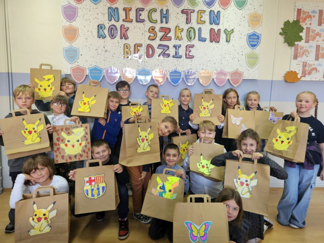 Dzień patrona i pasowanie pierwszaków. Święto w SP nr 2 w Czersku