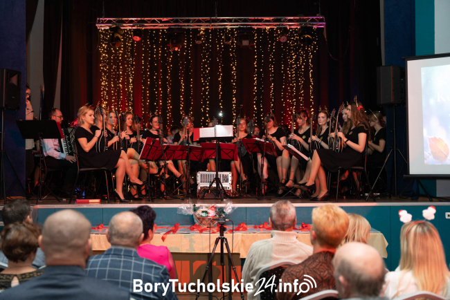 Koncert Orkiestry „Campanella” w Cekcynie. Muzyczne przedświąteczne spotkanie