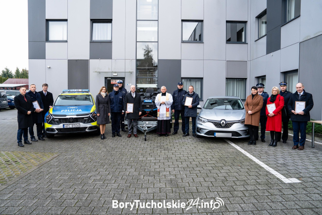 Nowe samochody w tucholskiej komendzie policji (FOTO)