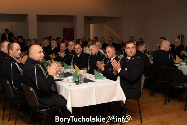 Wigilia strażaków gminy Śliwice. Uczestniczyły trzy pokolenia