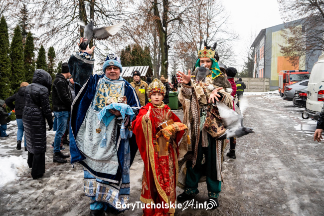 Tradycyjny Orszak Trzech Króli przeszedł ulicami Czerska (FOTO, WIDEO)