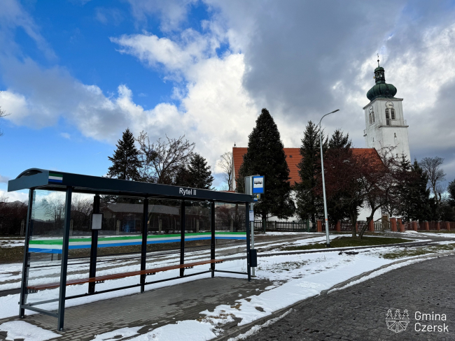 Nowe wiaty przystankowe przy berlince w gminie Czersk