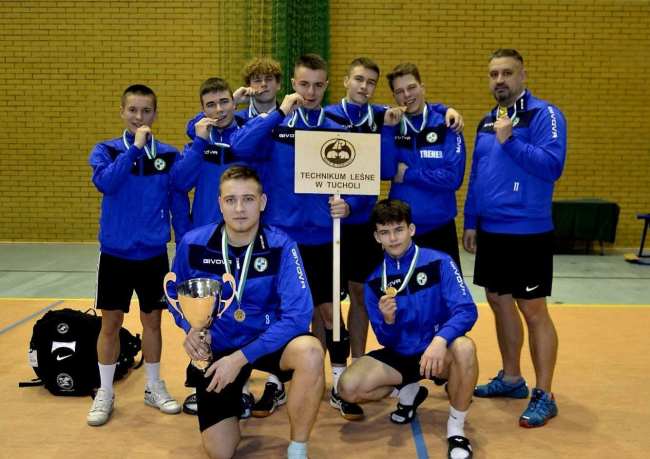Technikum Leśne z Tucholi triumfuje na XVII Mistrzostwach o Puchar Dyrektora RDLP Toruń