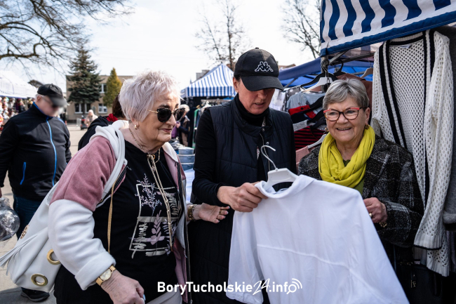 Wszyscy handlujący się pomieścili. Jak wyglądał dzień targowy w Czersku?