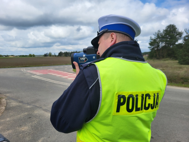 Jechali za szybko. Stracili prawo jazdy