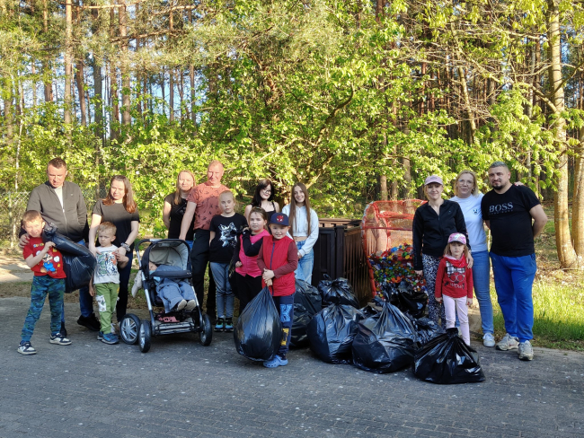 Mieszkańcy sołectwa Gutowiec posprzątali okolicę (FOTO)