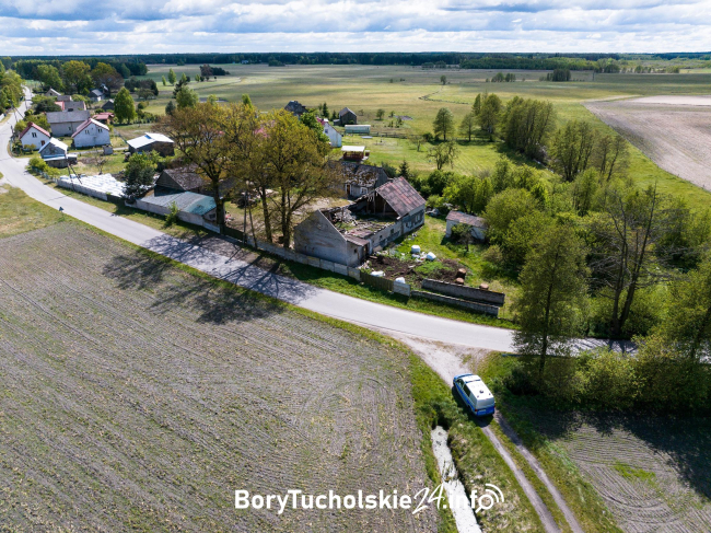 Makabryczne znalezisko na posesji w gminie Czersk. Rozkrające się zwłoki zwierząt