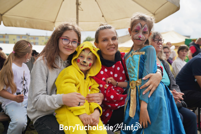 Powiatowy Dzień Dziecka i Dzień Rodzicielstwa Zastępczego (FOTO)