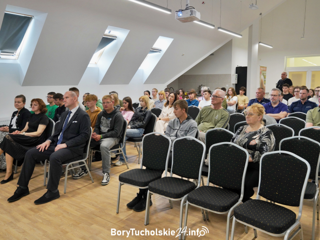 Zatrudnienie w niewolę – spotkanie edukacyjne w PCPR w Tucholi (FOTO)
