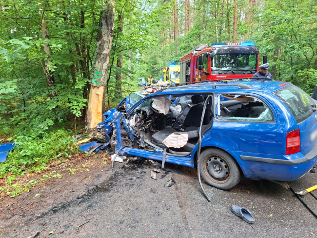 Poważny wypadek na drodze Bysławek – Lubiewo (FOTO)