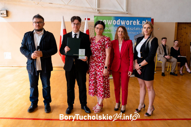 Uczniowie Nowodworka zakończyli rok szkolny (FOTO, WIDEO)