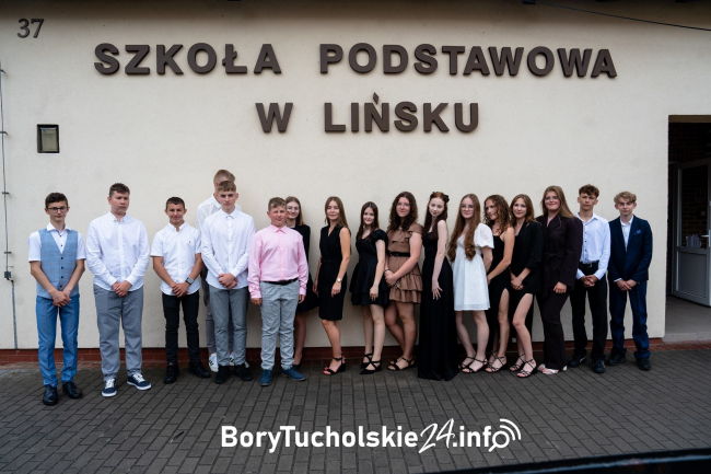 Ósmoklasiści z Lińska zakończyli naukę w podstawówce (FOTO, WIDEO)