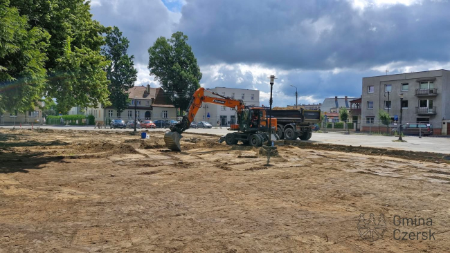 Plac Kalinowskich w Czersku tymczasowo wyłączony z użytkowania