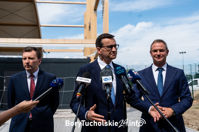 Konferencja byłego premiera w gminie Śliwice (WIDEO)