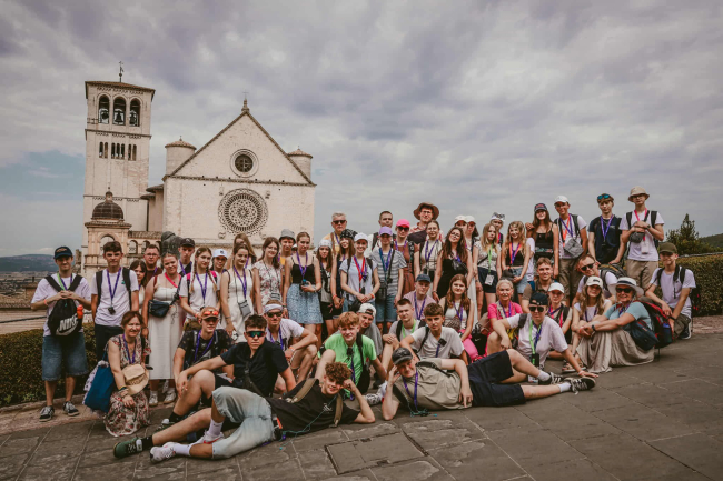 Spotkali papieża! Młodzież z KSM Czersk uczestniczyła w Jubileuszowych Światowych Dniach Młodzieży w Rzymie (FOTO)