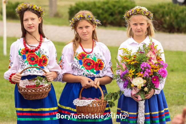 Dożynki parafialne w Szlachcie (FOTO)