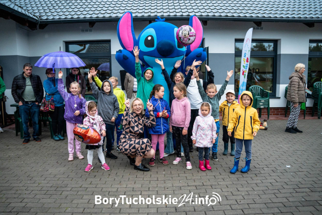 Jedli grzybową i rzucali drewnianym borowikiem. Święto Grzyba w Gutowcu (FOTO, WIDEO)