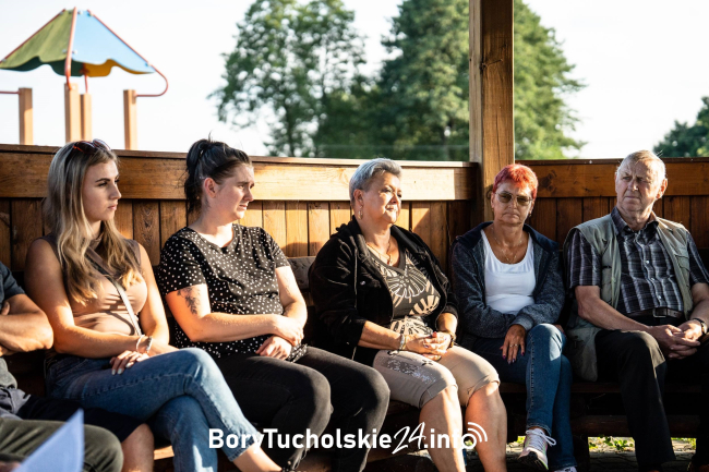 Droga powiatowa i projekt świetlicy. O czym jeszcze rozmawiali mieszkańcy w Łubnej? (FOTO)