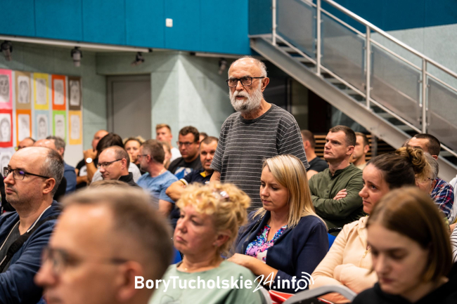 Czy ma jeziorze w Cekcynie trzeba zakazać pływania na skuterach?