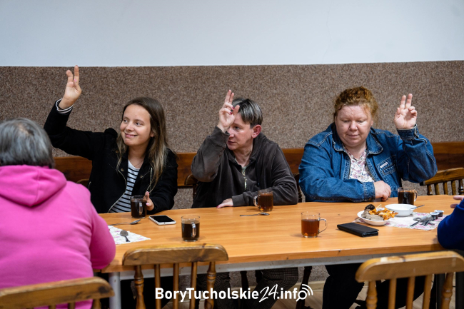 W Mokrem wszyscy byli zgodni. Uchwalili fundusz sołecki. Największy problem – brak zasięgu (FOTO)
